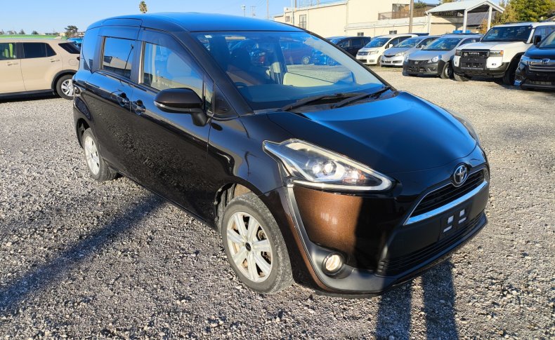 TOYOTA SIENTA G 4 WD 2017