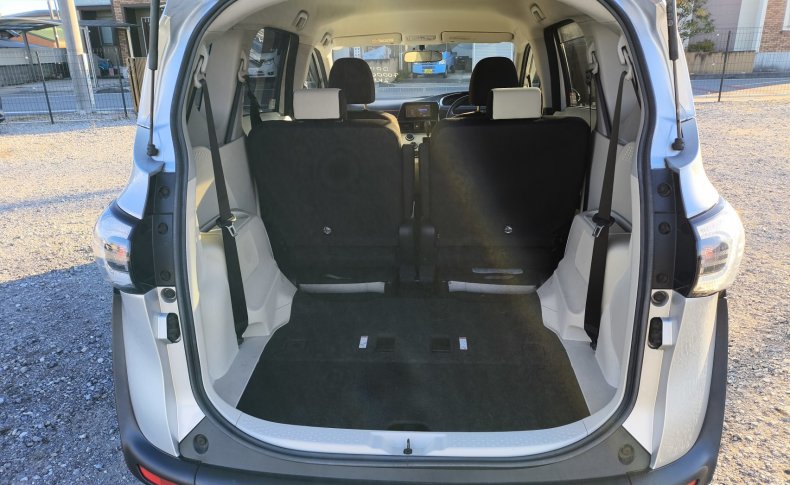 TOYOTA SIENTA X 4WD 2015