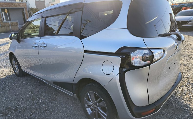 TOYOTA SIENTA X 4WD 2015