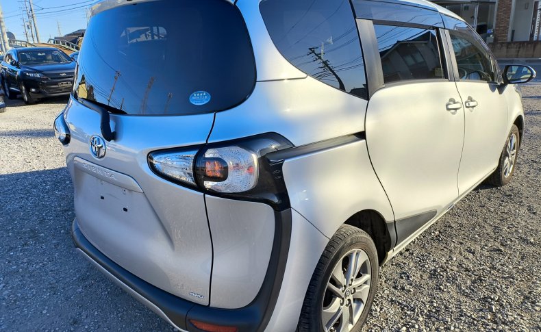 TOYOTA SIENTA X 4WD 2015