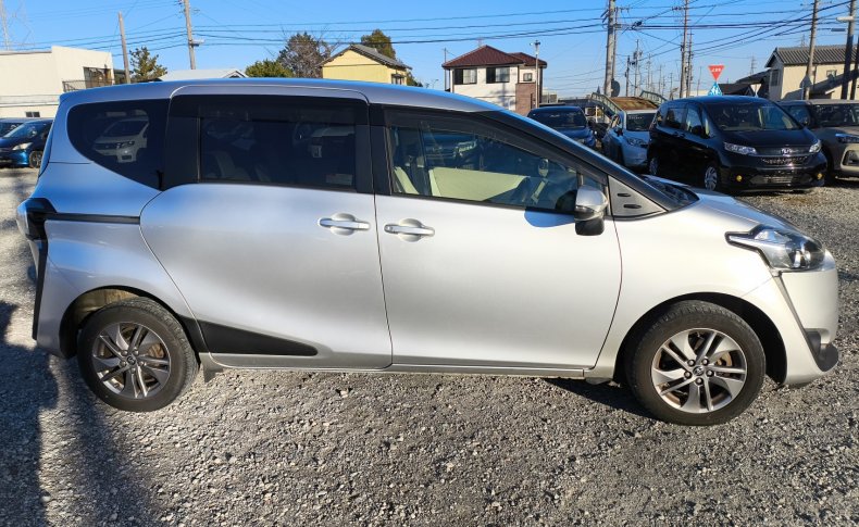 TOYOTA SIENTA X 4WD 2015
