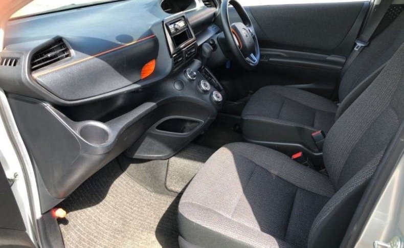 TOYOTA SIENTA X 4WD 2019