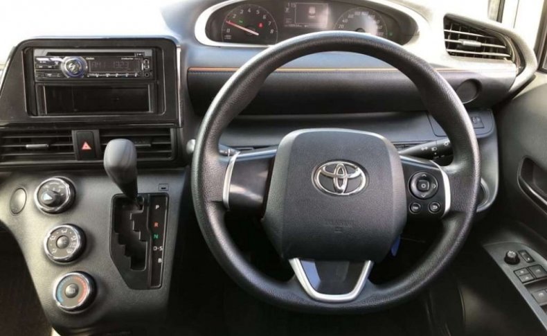TOYOTA SIENTA X 4WD 2019