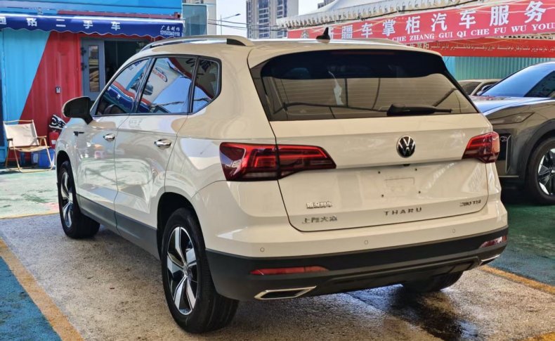 VOLKSWAGEN THARU  2022