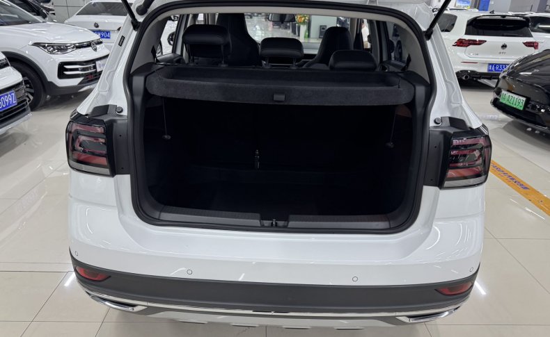 VOLKSWAGEN T-CROSS  2022