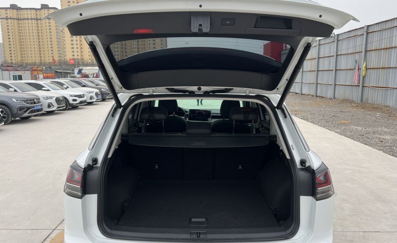 VOLKSWAGEN TAYRON  2022