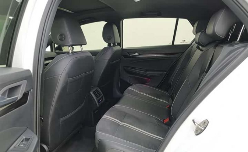 VOLKSWAGEN GOLF R LINE  2022