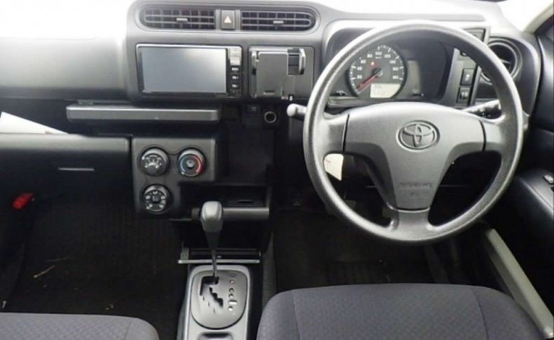 TOYOTA PROBOX DX COMFORT 2019