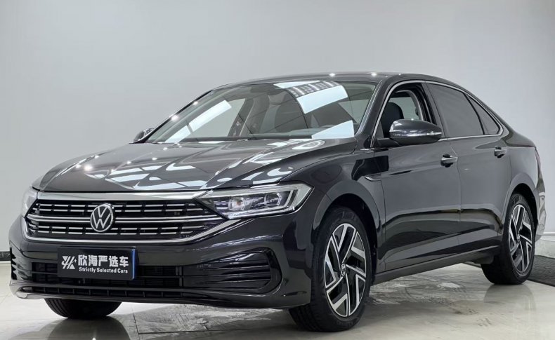 VOLKSWAGEN SAGITAR  2022