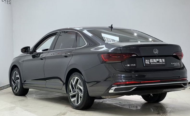 VOLKSWAGEN SAGITAR  2022