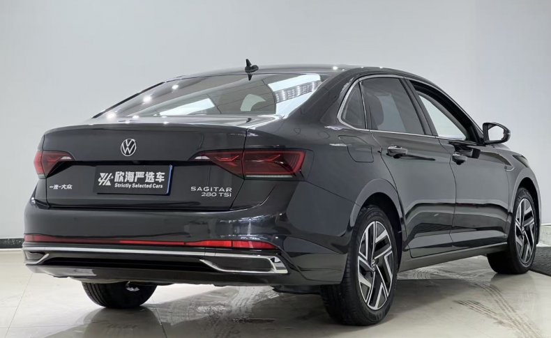 VOLKSWAGEN SAGITAR  2022