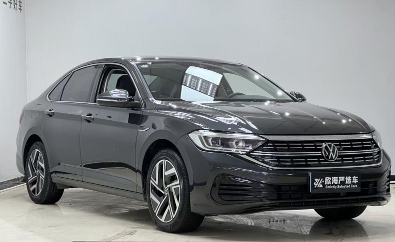 VOLKSWAGEN SAGITAR  2022