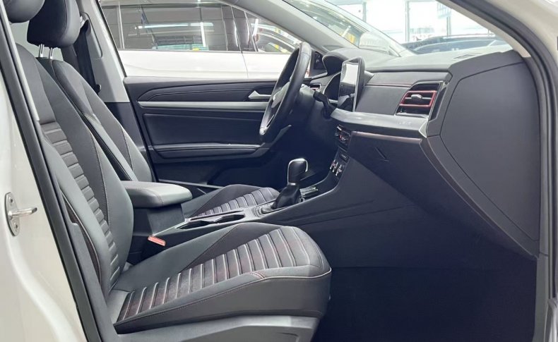 VOLKSWAGEN LAVIDA  2022