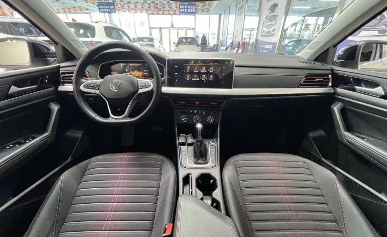 VOLKSWAGEN LAVIDA  2022