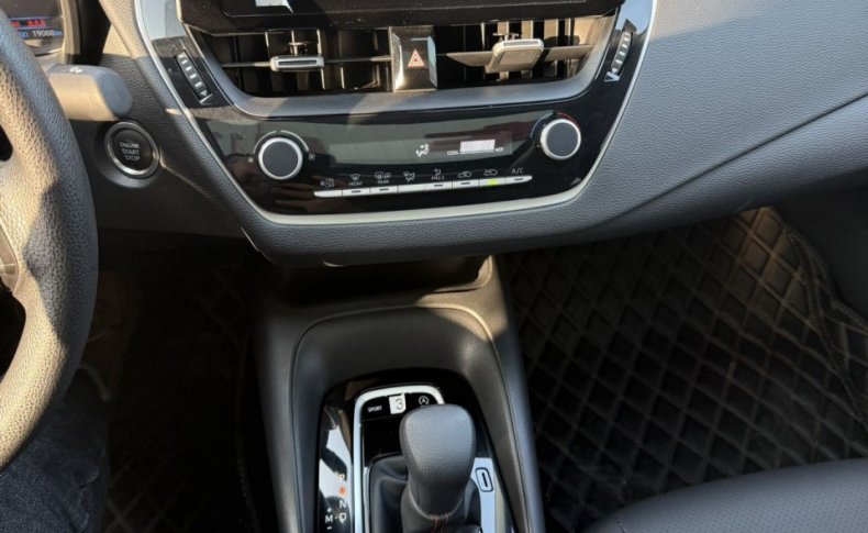 TOYOTA COROLLA  2023