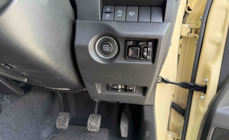 SUZUKI JIMNY SIERRA JC AWD 4WD 2023