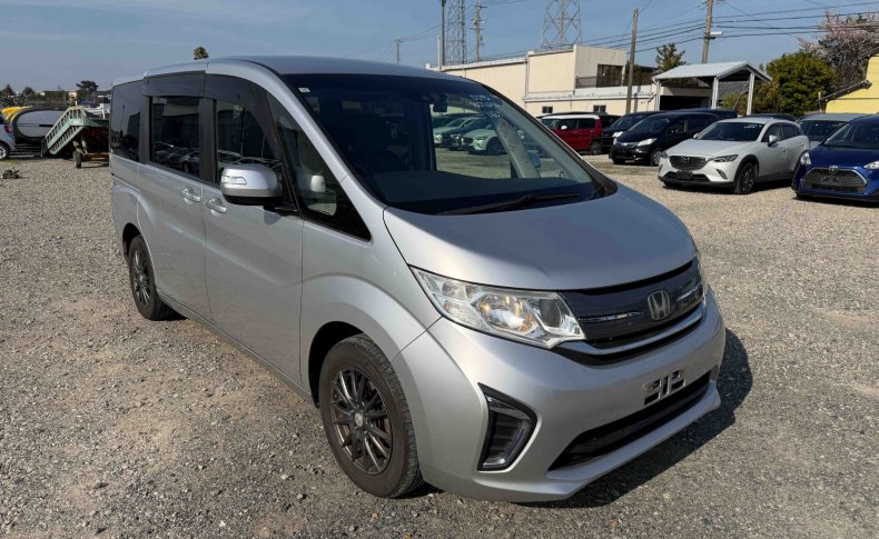 HONDA STEPWGN G 4WD 2015