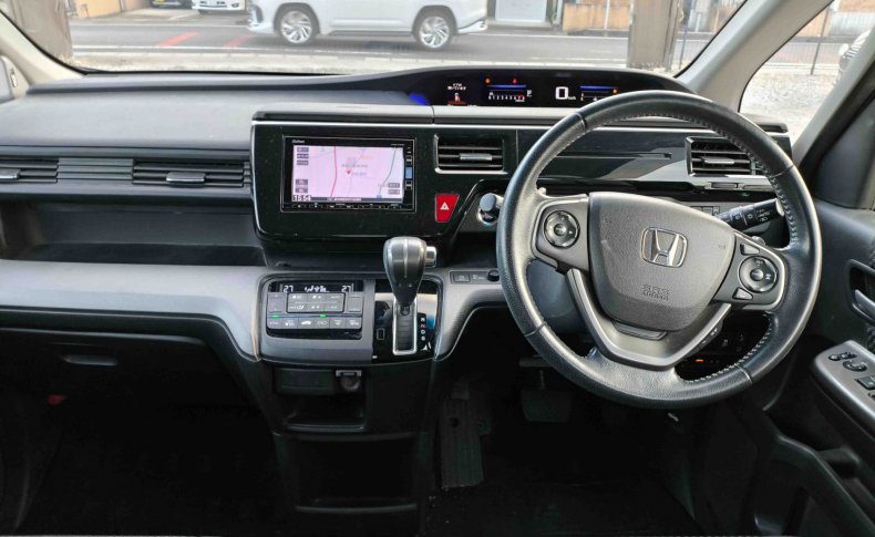 HONDA STEPWGN Spada Honda Sensing 2016