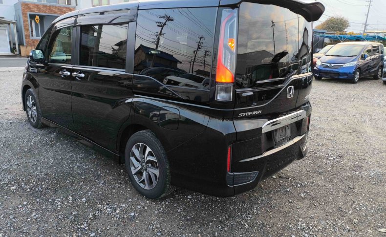 HONDA STEPWGN Spada Honda Sensing 2016