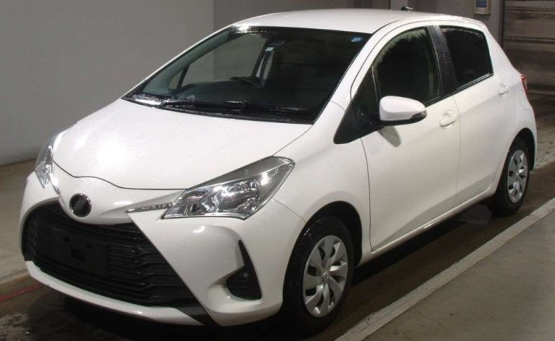 TOYOTA VITZ F 2019