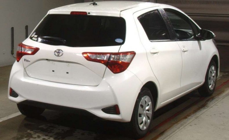 TOYOTA VITZ F 2019