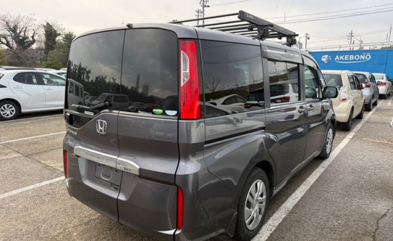 HONDA STEPWGN G 2018