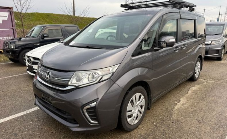 HONDA STEPWGN G 2018