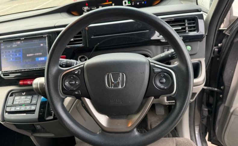 HONDA STEPWGN G 2018