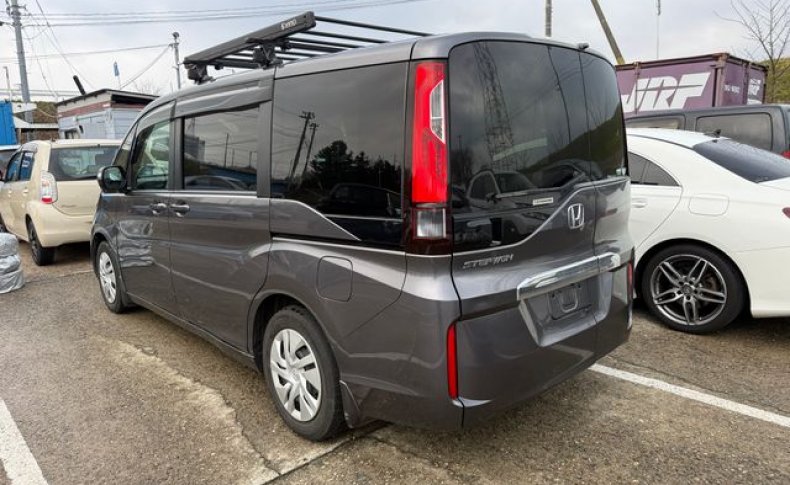 HONDA STEPWGN G 2018