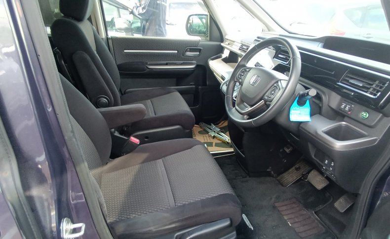 HONDA STEPWGN Spada Honda Sensing 2015