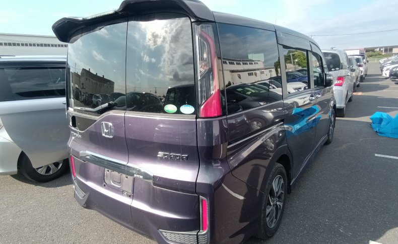 HONDA STEPWGN Spada Honda Sensing 2015