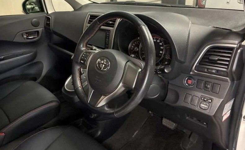 TOYOTA RACTIS S 2012