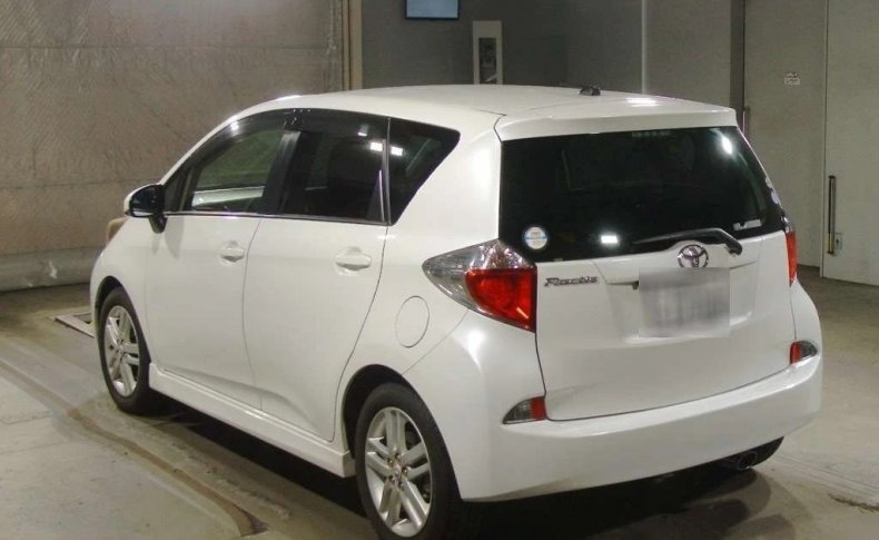 TOYOTA RACTIS S 2012