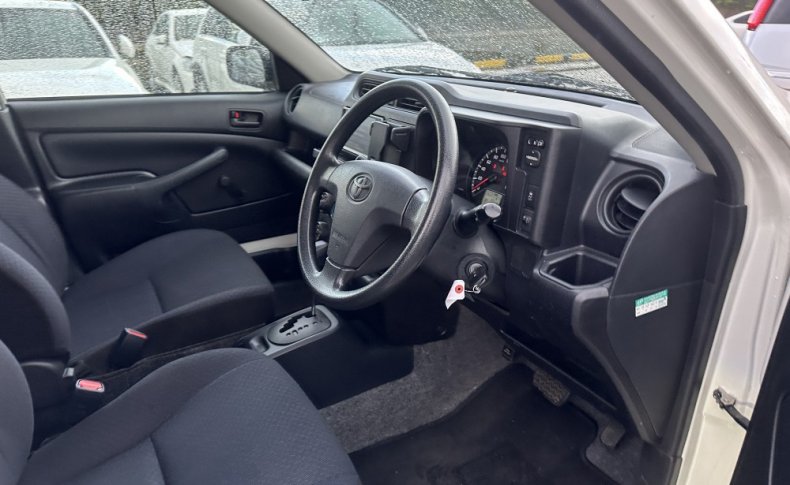 TOYOTA SUCCEED UL 2019