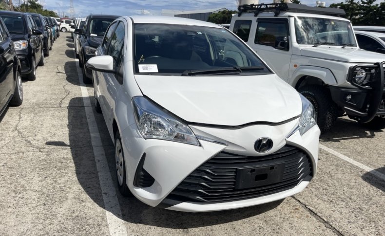TOYOTA VITZ F 2019