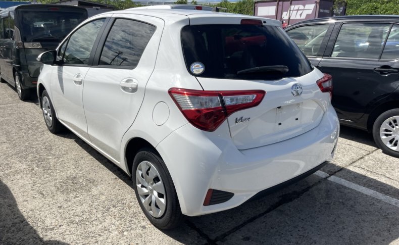 TOYOTA VITZ F 2019