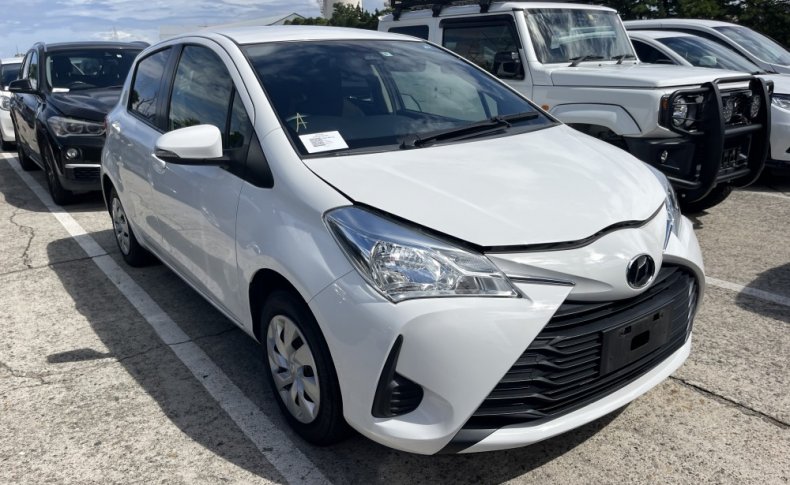 TOYOTA VITZ F 2019