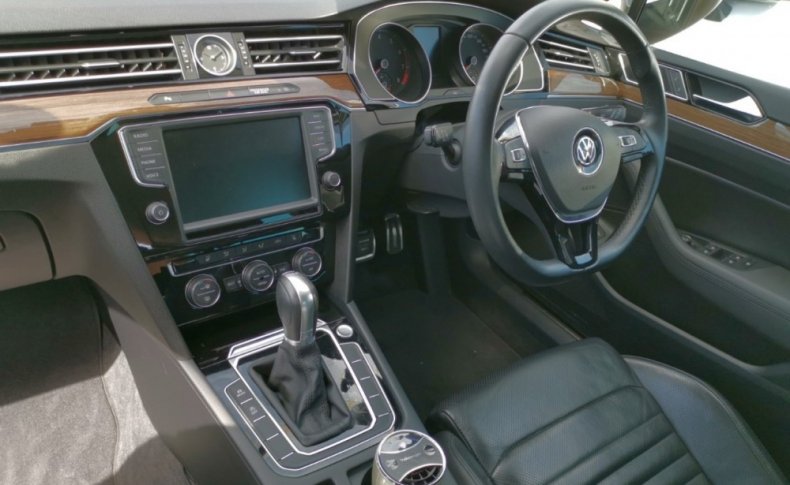 VOLKSWAGEN PASSAT VARIANT TSI HIGH LINE 2016