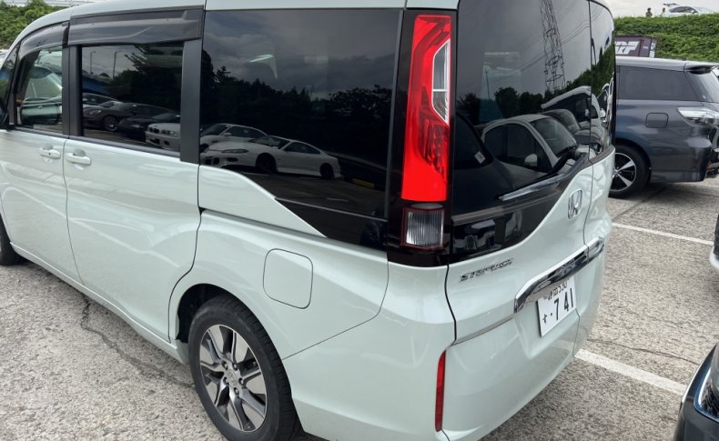 HONDA STEPWGN G EX HONDA SENSING 2015