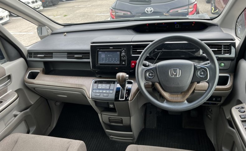 HONDA STEPWGN G EX HONDA SENSING 2015