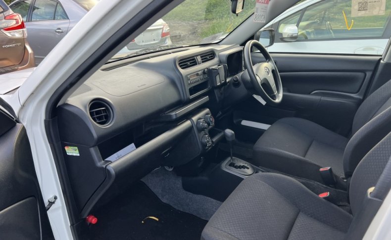 TOYOTA PROBOX DX COMFORT 2019