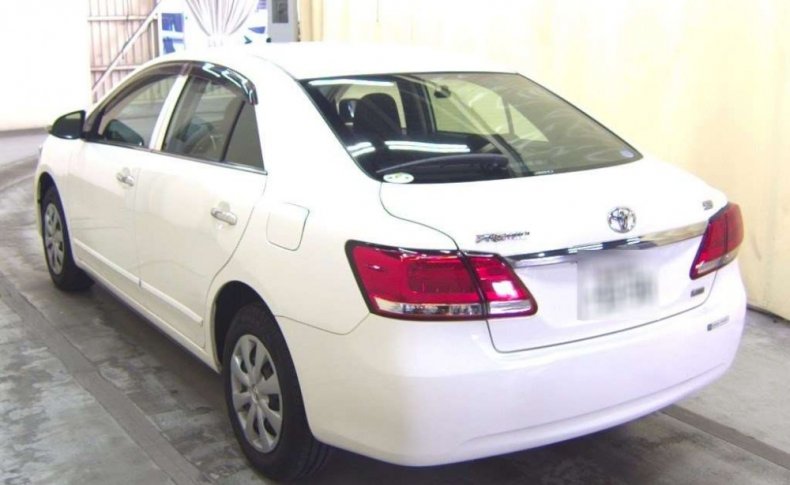 TOYOTA PREMIO 1.8 X 4WD 2019