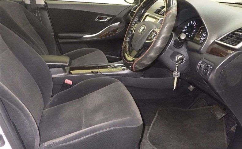 TOYOTA PREMIO 1.8 X 4WD 2019