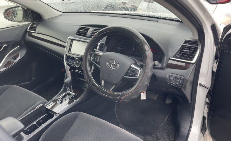 TOYOTA PREMIO 1.8 X 4WD 2019