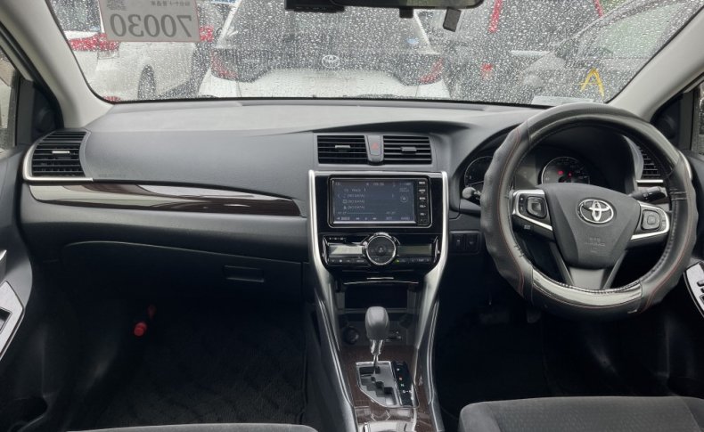 TOYOTA PREMIO 1.8 X 4WD 2019