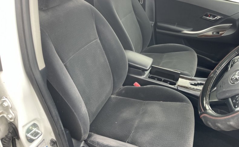TOYOTA PREMIO 1.8 X 4WD 2019