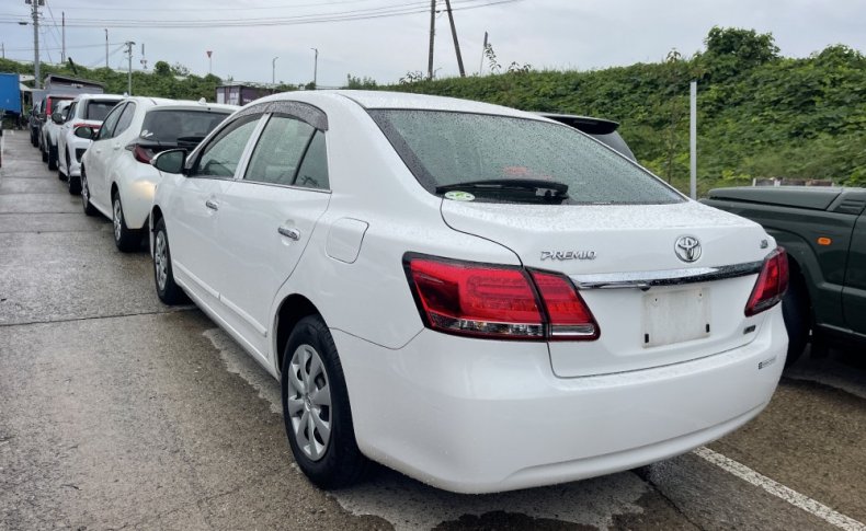 TOYOTA PREMIO 1.8 X 4WD 2019