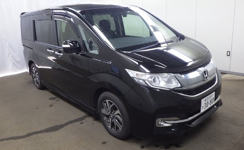 HONDA STEPWGN SPADA 7-SEATERS 2015