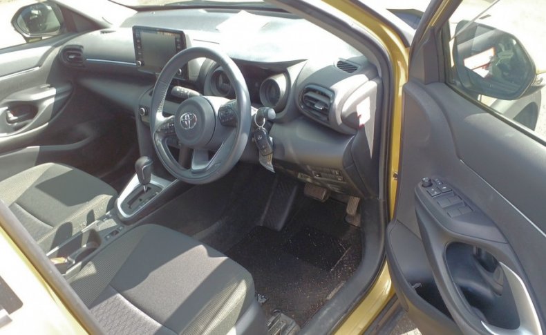 TOYOTA YARIS CROSS G 2020