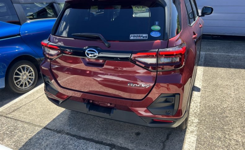 DAIHATSU ROCKY X 2019
